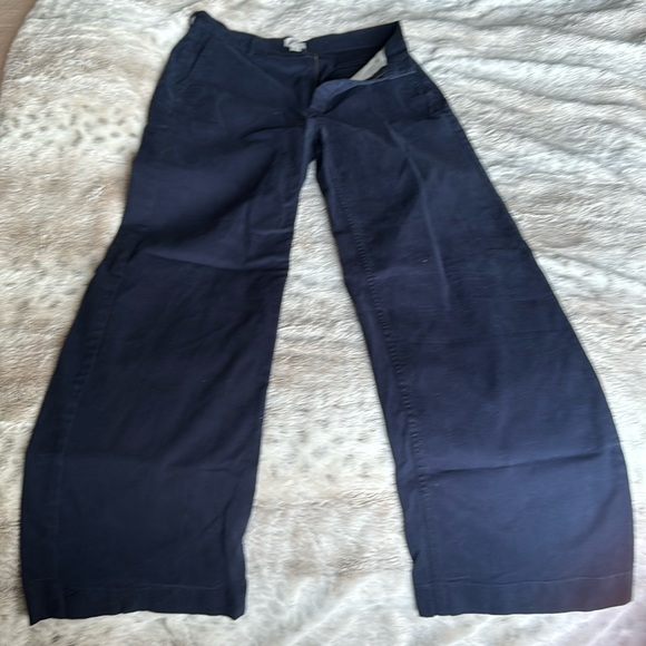 Wide leg, khaki pants in navy - Picture 1 of 4